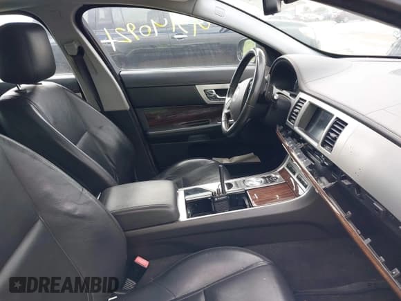 ✅ 2013 Jaguar XF V6 AWD • VIN: SAJWJ0EF8D8S90128 • Lot: 43140921. Listed on IAAI with Not provided. Free auction sales archive from the USA and detailed vehicle history report at DreamBid. Image 5.