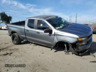 ✅ 2019 Chevrolet Silverado 1500 Custom • VIN: 1GCRWBEH8KZ382583 • Lot: 76417764. Wystawiony na Copart z przebiegiem Nie podano. Bezpłatny archiwum sprzedaży aukcyjnych z USA i szczegółowy raport historii pojazdu na DreamBid. Zdjęcie 4.