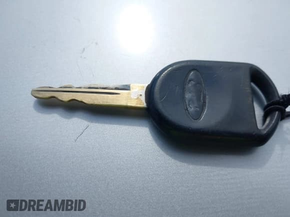 ✅ 2013 Ford F-250 XL • VIN: 1FT7W2B67DEA55578 • Лот: 43058422. Опубликован ранее на IAAI с пробегом 218 891 миль. Бесплатный доступ к архиву аукционных продаж из США и подробный отчёт об истории автомобиля на DreamBid. Изображение 11.