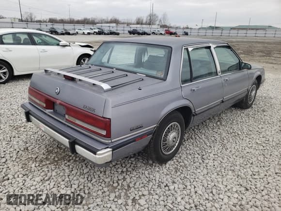 ✅ 1990 Buick LeSabre • VIN: 1G4HR54C8LH456419 • Lot: 55133944. Wystawiony na Copart z przebiegiem 115 126 mil. Bezpłatny archiwum sprzedaży aukcyjnych z USA i szczegółowy raport historii pojazdu na DreamBid. Zdjęcie 4.