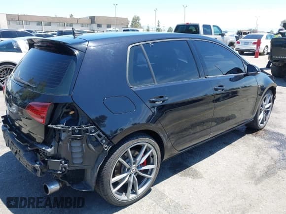 ✅ 2021 Volkswagen Golf GTI S • VIN: 3VW5T7AUXMM010932 • Lot: 42684380. Listed on IAAI with 57,240 mi. Free auction sales archive from the USA and detailed vehicle history report at DreamBid. Image 4.