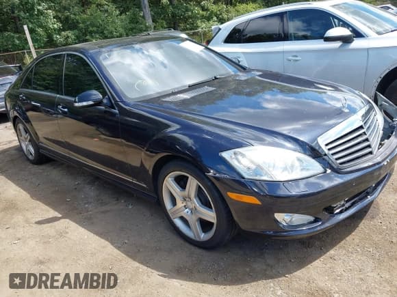 ✅ 2008 Mercedes-Benz S 550 • VIN: WDDNG71X18A182034 • Lot: 43108068. Wystawiony na IAAI z przebiegiem 147 911 mil. Bezpłatny archiwum sprzedaży aukcyjnych z USA i szczegółowy raport historii pojazdu na DreamBid. Zdjęcie 1.