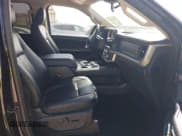 ✅ 2024 Ford Expedition XLT • VIN: 1FMJU1J85REA23692 • Lot: 42543140. Listed on IAAI with 39,210 mi. Free auction sales archive from the USA and detailed vehicle history report at DreamBid. Image 5.