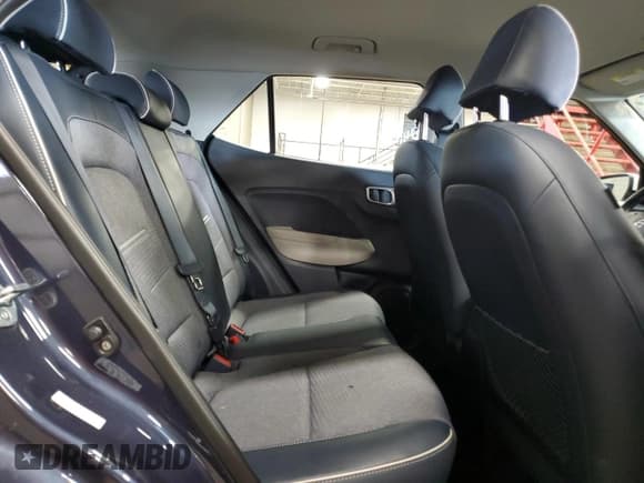 ✅ 2021 Hyundai Venue SEL • VIN: KMHRC8A39MU127894 • Lot: 44768125. Wystawiony na Copart z przebiegiem 35 625 mil. Bezpłatny archiwum sprzedaży aukcyjnych z USA i szczegółowy raport historii pojazdu na DreamBid. Zdjęcie 11.