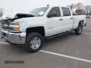 ✅ 2018 Chevrolet Silverado 2500HD Work Truck • VIN: 1GC1KUEG2JF200274 • Лот: 43630519. Опубликован ранее на IAAI с пробегом 159 618 миль. Бесплатный доступ к архиву аукционных продаж из США и подробный отчёт об истории автомобиля на DreamBid. Изображение 2.