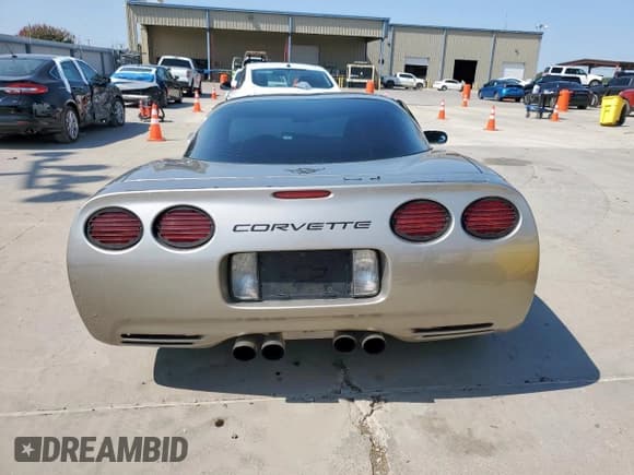 ✅ 2000 Chevrolet Corvette • VIN: 1G1YY22G2Y5120455 • Lot: 80144925. Wystawiony na Copart z przebiegiem 90 105 mil. Bezpłatny archiwum sprzedaży aukcyjnych z USA i szczegółowy raport historii pojazdu na DreamBid. Zdjęcie 6.