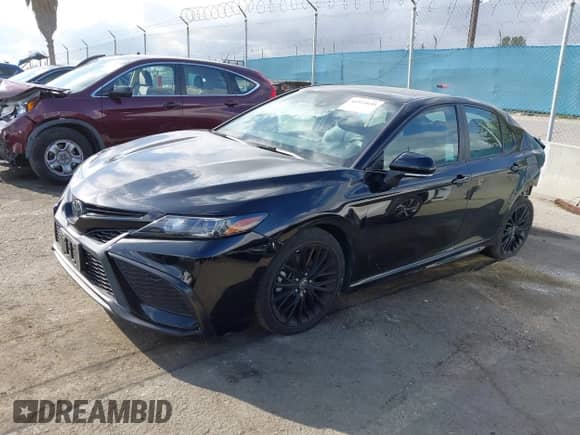 2022 Toyota Camry SE z VIN 4T1G11AK6NU053153, wystawiony jako IAAI lot #41933655 z przebiegiem 44 044 mil mil oraz . Historia ofert i sprzedaży dostępna na DreamBid. Obrazek 17.