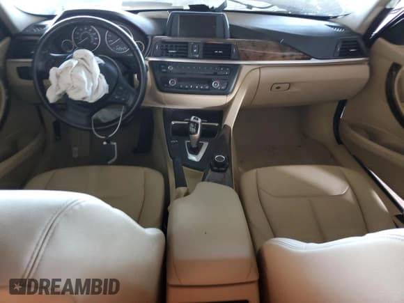 ✅ 2014 BMW 3 Series 320i • VIN: WBA3B1G51ENN91011 • Лот: 82496095. Опубликован ранее на Copart с пробегом Не указан. Бесплатный доступ к архиву аукционных продаж из США и подробный отчёт об истории автомобиля на DreamBid. Изображение 8.