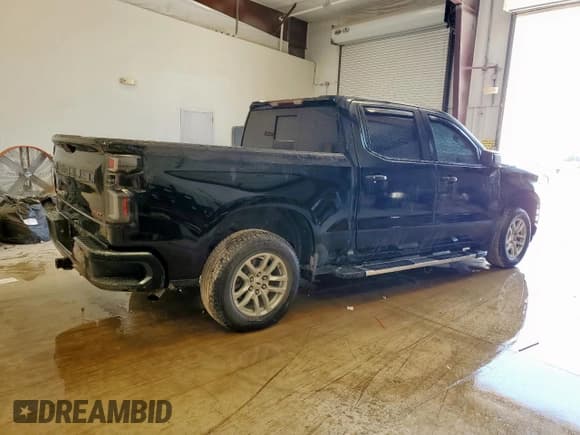 ✅ 2019 Chevrolet Silverado 1500 RST • VIN: 1GCUWDED8KZ162492 • Lot: 68530545. Listed on Copart with 105,292 mi. Free auction sales archive from the USA and detailed vehicle history report at DreamBid. Image 3.