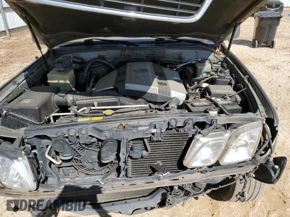 ✅ 2000 Lexus LX 470 • VIN: JT6HT00W6Y0109371 • Lot: 50685295. Listed on Copart with 296,941 mi. Free auction sales archive from the USA and detailed vehicle history report at DreamBid. Image 14.