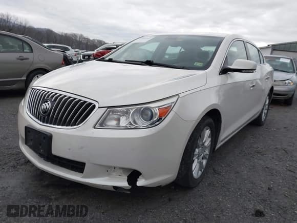 ✅ 2013 Buick LaCrosse Leather • VIN: 1G4GC5GR5DF205559 • Lot: 41439362. Wystawiony na IAAI z przebiegiem 114 953 mil. Bezpłatny archiwum sprzedaży aukcyjnych z USA i szczegółowy raport historii pojazdu na DreamBid. Zdjęcie 6.