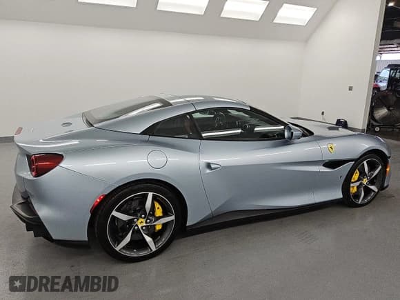 ✅ 2023 Ferrari Portofino • VIN: ZFF02RPA8P0289833 • Lot: 43292535. Listed on Copart with 4,098 mi. Free auction sales archive from the USA and detailed vehicle history report at DreamBid. Image 3.
