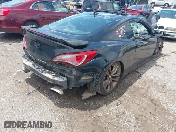 ✅ 2014 Hyundai Genesis Coupe Ultimate • VIN: KMHHU6KJ7EU115559 • Lot: 42432621. Wystawiony na IAAI z przebiegiem Nie podano. Bezpłatny archiwum sprzedaży aukcyjnych z USA i szczegółowy raport historii pojazdu na DreamBid. Zdjęcie 4.