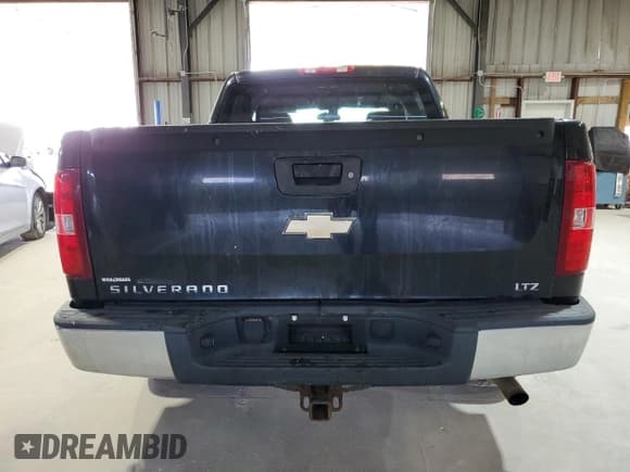 ✅ 2008 Chevrolet Silverado 1500 LTZ • VIN: 2GCFK13Y281141826 • Lot: 49313405. Listed on Copart with 165,992 mi. Free auction sales archive from the USA and detailed vehicle history report at DreamBid. Image 6.