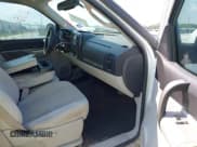 ✅ 2008 Chevrolet Silverado 1500 1LT • VIN: 1GCEC19J48Z227908 • Lot: 43246065. Listed on IAAI with 208,058 mi. Free auction sales archive from the USA and detailed vehicle history report at DreamBid. Image 5.