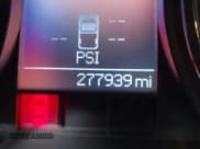 ✅ 2010 Dodge 1500 ST • VIN: 1D7RB1CT8AS213660 • Lot: 43081926. Wystawiony na IAAI z przebiegiem 277 939 mil. Bezpłatny archiwum sprzedaży aukcyjnych z USA i szczegółowy raport historii pojazdu na DreamBid. Zdjęcie 15.