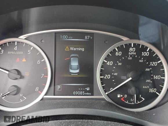 ✅ 2017 Nissan Sentra S • VIN: 3N1AB7AP6HY242525 • Lot: 55659135. Listed on Copart with 69,085 mi. Free auction sales archive from the USA and detailed vehicle history report at DreamBid. Image 9.