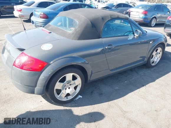 ✅ 2001 Audi TT • VIN: TRUTC28N411006434 • Лот: 43171139. Опубликован ранее на IAAI с пробегом 158 813 миль. Бесплатный доступ к архиву аукционных продаж из США и подробный отчёт об истории автомобиля на DreamBid. Изображение 4.
