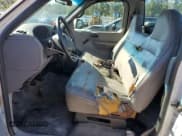 ✅ 1999 Ford F-150 • VIN: 1FTZF1721XNA42001 • Lot: 89681395. Wystawiony na Copart z przebiegiem 265 349 mil. Bezpłatny archiwum sprzedaży aukcyjnych z USA i szczegółowy raport historii pojazdu na DreamBid. Zdjęcie 7.