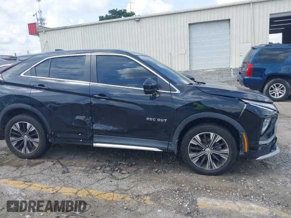 ✅ 2022 Mitsubishi Eclipse Cross SE • VIN: JA4ATWAA8NZ001075 • Lot: 43095783. Listed on IAAI with 142,846 mi. Free auction sales archive from the USA and detailed vehicle history report at DreamBid. Image 6.