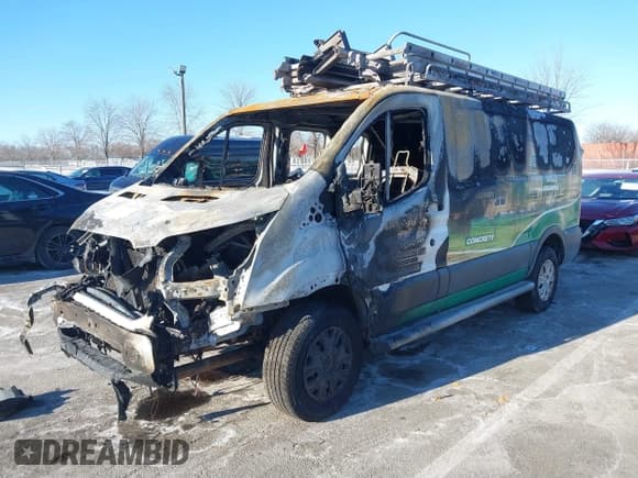 ✅ 2015 Ford Transit Cargo • VIN: 1FTNR1ZM0FKB02841 • Лот: 41411200. Опубликован ранее на IAAI с пробегом Не указан. Бесплатный доступ к архиву аукционных продаж из США и подробный отчёт об истории автомобиля на DreamBid. Изображение 6.