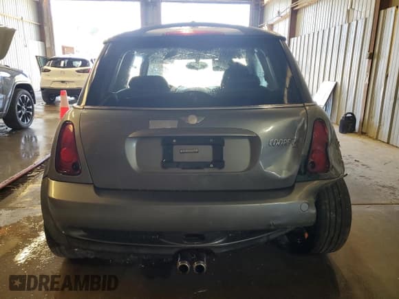 ✅ 2005 MINI Hardtop S • VIN: WMWRE33515TL14468 • Lot: 82288775. Listed on Copart with 147,844 mi. Free auction sales archive from the USA and detailed vehicle history report at DreamBid. Image 6.