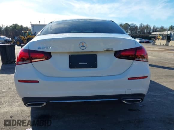 ✅ 2020 Mercedes-Benz A 220 • VIN: W1K3G4EB7LJ227345 • Lot: 43817207. Listed on IAAI with 56,235 mi. Free auction sales archive from the USA and detailed vehicle history report at DreamBid. Image 16.