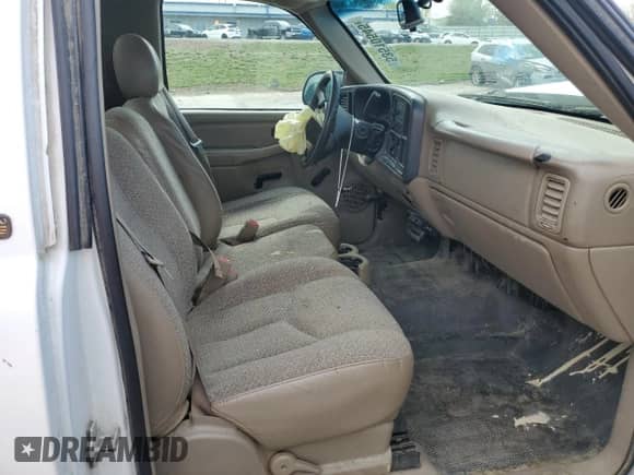 2004 Chevrolet Silverado 1500 z VIN 1GCEC14T34Z323368, wystawiony jako Copart lot #53510545 z przebiegiem 255 750 mil mil oraz Szkoda całkowita • Salvage title. Historia ofert i sprzedaży dostępna na DreamBid. Obrazek 11.