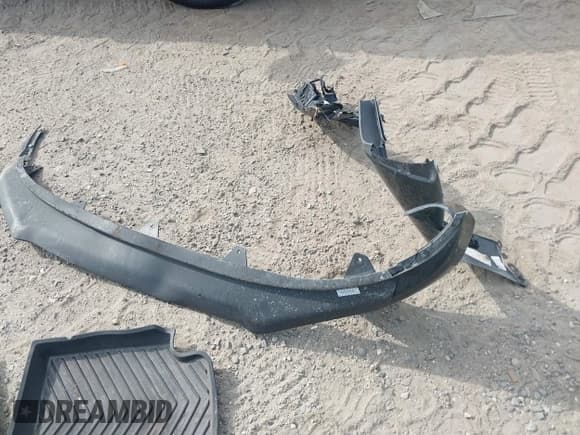 ✅ 2024 Hyundai Elantra SEL • VIN: KMHLM4DGXRU635843 • Lot: 43279016. Listed on IAAI with 32,546 mi. Free auction sales archive from the USA and detailed vehicle history report at DreamBid. Image 12.