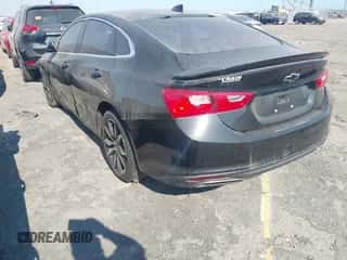 2020 Chevrolet Malibu RS z VIN 1G1ZG5ST6LF124680, wystawiony jako IAAI lot #43478376 z przebiegiem 95 645 mil mil oraz . Historia ofert i sprzedaży dostępna na DreamBid. Obrazek 3.