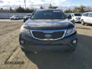 ✅ 2013 Kia Sorento LX • VIN: 5XYKT4A68DG406702 • Лот: 92979685. Опубликован ранее на Copart с пробегом 43 720 миль. Бесплатный доступ к архиву аукционных продаж из США и подробный отчёт об истории автомобиля на DreamBid. Изображение 5.