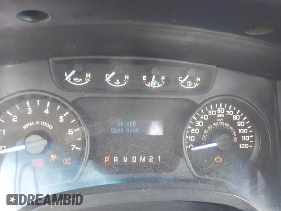 ✅ 2011 Ford F-150 XL • VIN: 1FTNF1CF1BKD62520 • Lot: 43766500. Wystawiony na IAAI z przebiegiem 205 222 mil. Bezpłatny archiwum sprzedaży aukcyjnych z USA i szczegółowy raport historii pojazdu na DreamBid. Zdjęcie 7.