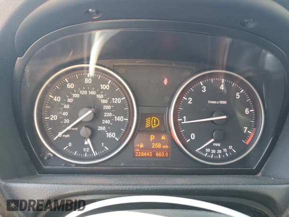 ✅ 2011 BMW 3 Series 328i • VIN: WBAPH5C56BA441511 • Lot: 89693985. Listed on Copart with 228,445 mi. Free auction sales archive from the USA and detailed vehicle history report at DreamBid. Image 9.