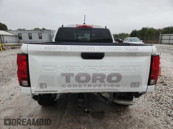 ✅ 2024 Chevrolet Colorado 2WD Work Truck • VIN: 1GCPSBEK5R1117210 • Лот: 85935025. Опубликован ранее на Copart с пробегом 32 435 миль. Бесплатный доступ к архиву аукционных продаж из США и подробный отчёт об истории автомобиля на DreamBid. Изображение 6.