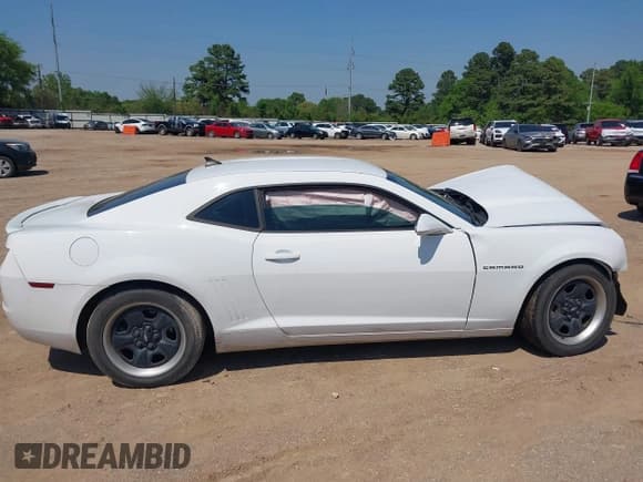 ✅ 2012 Chevrolet Camaro 2LS • VIN: 2G1FA1E3XC9151429 • Lot: 41952038. Wystawiony na IAAI z przebiegiem Nie podano. Bezpłatny archiwum sprzedaży aukcyjnych z USA i szczegółowy raport historii pojazdu na DreamBid. Zdjęcie 13.