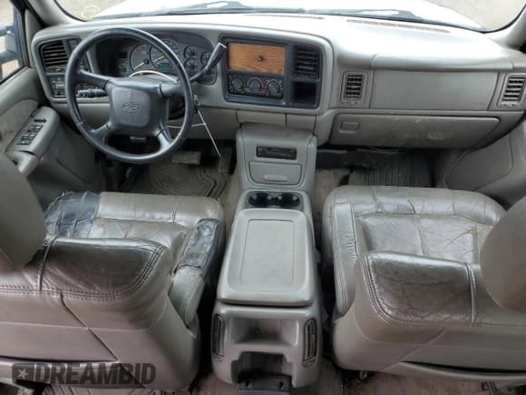 ✅ 2001 Chevrolet Silverado 2500HD • VIN: 1GCHK23131F169828 • Lot: 53838685. Wystawiony na Copart z przebiegiem 330 405 mil. Bezpłatny archiwum sprzedaży aukcyjnych z USA i szczegółowy raport historii pojazdu na DreamBid. Zdjęcie 8.