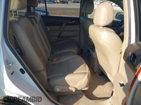 ✅ 2009 Toyota Highlander Limited • VIN: JTEES42AX92148375 • Лот: 43199062. Опубликован ранее на IAAI с пробегом 255 529 миль. Бесплатный доступ к архиву аукционных продаж из США и подробный отчёт об истории автомобиля на DreamBid. Изображение 8.