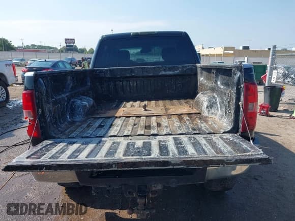 ✅ 2011 Chevrolet Silverado 2500HD LT • VIN: 1GC1KXCG7BF241067 • Лот: 43017708. Опубликован ранее на IAAI с пробегом 289 561 миль. Бесплатный доступ к архиву аукционных продаж из США и подробный отчёт об истории автомобиля на DreamBid. Изображение 17.