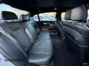 ✅ 2019 BMW 7 Series 740e xDrive • VIN: WBA7J2C54KB246438 • Lot: 41126974. Wystawiony na Copart z przebiegiem 32 986 mil. Bezpłatny archiwum sprzedaży aukcyjnych z USA i szczegółowy raport historii pojazdu na DreamBid. Zdjęcie 6.