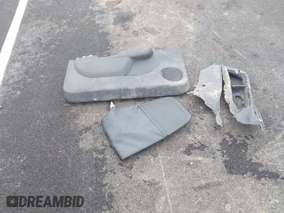 ✅ 2011 GMC Sierra 1500 SLT • VIN: 3GTP2WE30BG130339 • Lot: 43524602. Listed on IAAI with 206,145 mi. Free auction sales archive from the USA and detailed vehicle history report at DreamBid. Image 12.