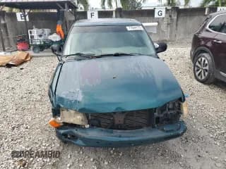 ✅ 1997 Isuzu Hombre S • VIN: 1GGCS1445V8656678 • Lot: 71644175. Wystawiony na Copart z przebiegiem 114 803 mil. Bezpłatny archiwum sprzedaży aukcyjnych z USA i szczegółowy raport historii pojazdu na DreamBid. Zdjęcie 5.