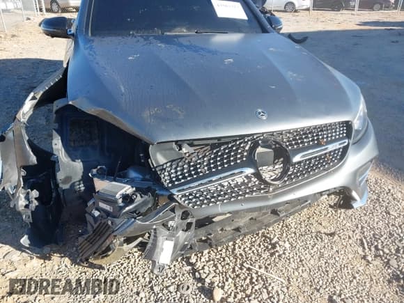 ✅ 2019 Mercedes-Benz GLC 43 AMG • VIN: WDC0G6EB6KF529875 • Lot: 43503323. Wystawiony na IAAI z przebiegiem 65 158 mil. Bezpłatny archiwum sprzedaży aukcyjnych z USA i szczegółowy raport historii pojazdu na DreamBid. Zdjęcie 6.