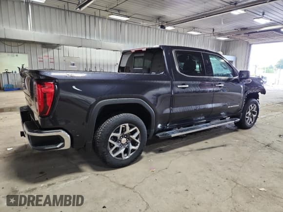 ✅ 2024 GMC Sierra 1500 SLT • VIN: 3GTUUDEL4RG372532 • Лот: 82303435. Опубликован ранее на Copart с пробегом 12 726 миль. Бесплатный доступ к архиву аукционных продаж из США и подробный отчёт об истории автомобиля на DreamBid. Изображение 3.