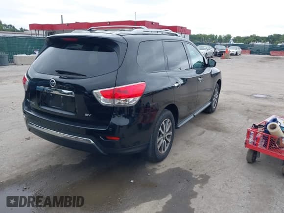 ✅ 2013 Nissan Pathfinder SV • VIN: 5N1AR2MN3DC662554 • Lot: 43061249. Wystawiony na IAAI z przebiegiem 153 746 mil. Bezpłatny archiwum sprzedaży aukcyjnych z USA i szczegółowy raport historii pojazdu na DreamBid. Zdjęcie 4.