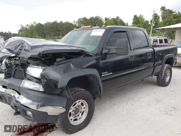 ✅ 2007 Chevrolet Silverado 2500HD LT1 • VIN: 1GCHK23D07F140810 • Lot: 42036025. Wystawiony na IAAI z przebiegiem 230 002 mil. Bezpłatny archiwum sprzedaży aukcyjnych z USA i szczegółowy raport historii pojazdu na DreamBid. Zdjęcie 17.