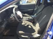 ✅ 2025 Hyundai Elantra SEL Sport • VIN: KMHLM4DG8SU893929 • Lot: 71358445. Listed on Copart with 5,574 mi. Free auction sales archive from the USA and detailed vehicle history report at DreamBid. Image 7.