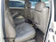 ✅ 2004 Cadillac Escalade ESV • VIN: 3GYFK66N04G312860 • Лот: 43152073. Опубликован ранее на IAAI с пробегом 325 670 миль. Бесплатный доступ к архиву аукционных продаж из США и подробный отчёт об истории автомобиля на DreamBid. Изображение 8.