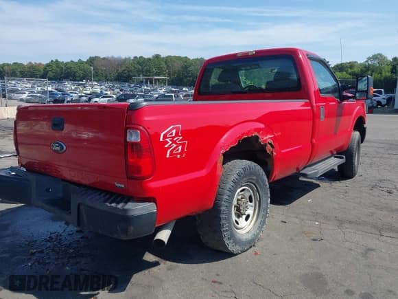 ✅ 2011 Ford F-250 XL • VIN: 1FTBF2B6XBEA82023 • Lot: 42958036. Wystawiony na IAAI z przebiegiem 129 354 mil. Bezpłatny archiwum sprzedaży aukcyjnych z USA i szczegółowy raport historii pojazdu na DreamBid. Zdjęcie 4.