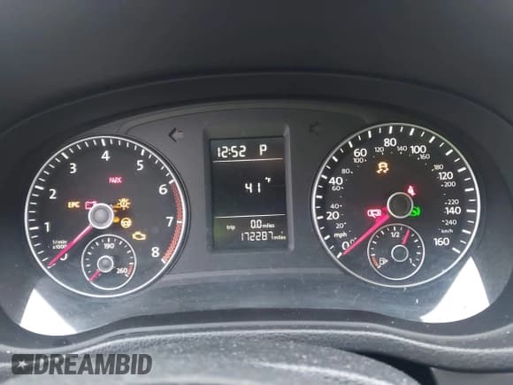 ✅ 2014 Volkswagen Passat S • VIN: 1VWAT7A34EC075719 • Lot: 43878860. Listed on IAAI with 172,287 mi. Free auction sales archive from the USA and detailed vehicle history report at DreamBid. Image 7.