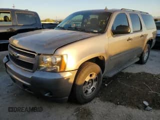 ✅ 2009 Chevrolet Suburban LS • VIN: 1GNFC16089R225359 • Lot: 76146434. Listed on Copart with 205,749 mi. Free auction sales archive from the USA and detailed vehicle history report at DreamBid. Image 1.
